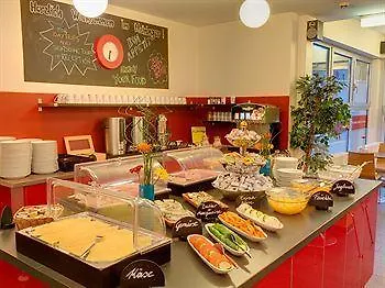 ***  Meininger Hotel Wien Hauptbahnhof オーストリア