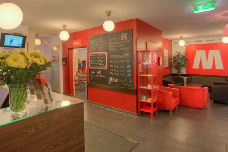 Meininger Hotel Wien Hauptbahnhof 3*, ウィーン オーストリア