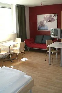 Meininger Hotel Wien Hauptbahnhof  ウィーン