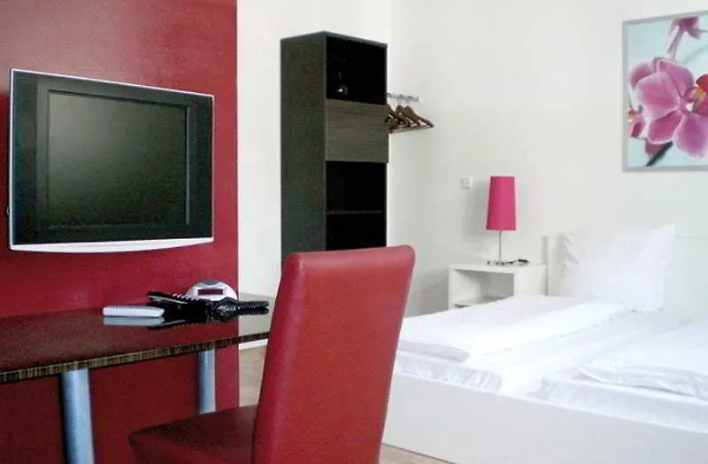 Meininger Hotel Wien Hauptbahnhof  ウィーン