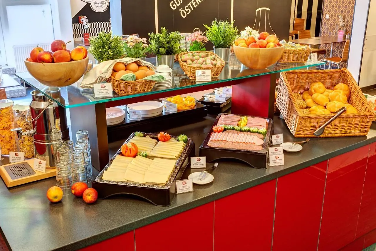 Meininger Hotel Wien Hauptbahnhof ウィーン