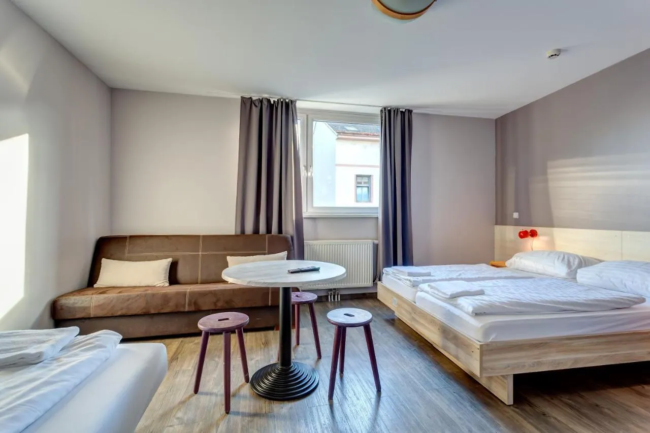 Meininger Hotel Wien Hauptbahnhof Vienna