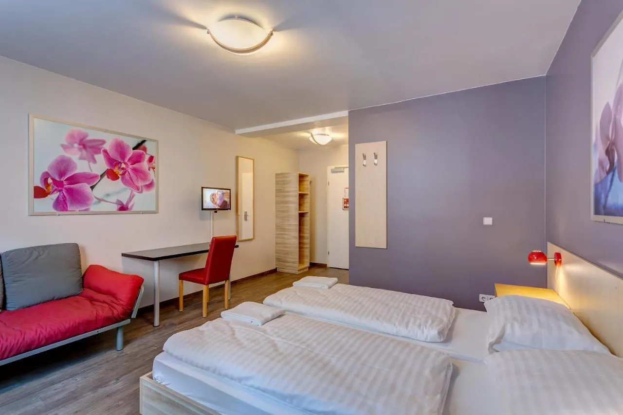 Meininger Hotel Wien Hauptbahnhof ウィーン