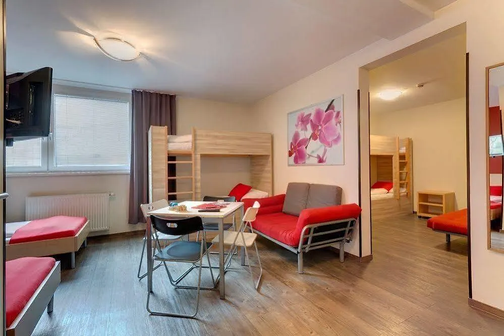 Meininger Hotel Wien Hauptbahnhof